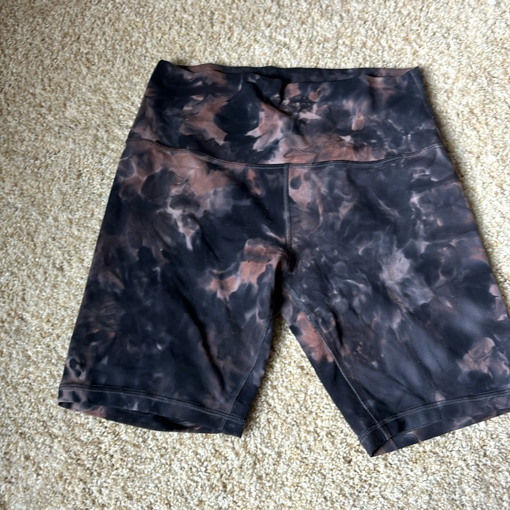 Lululemon High waisted pink tied dye wonder under biker shorts